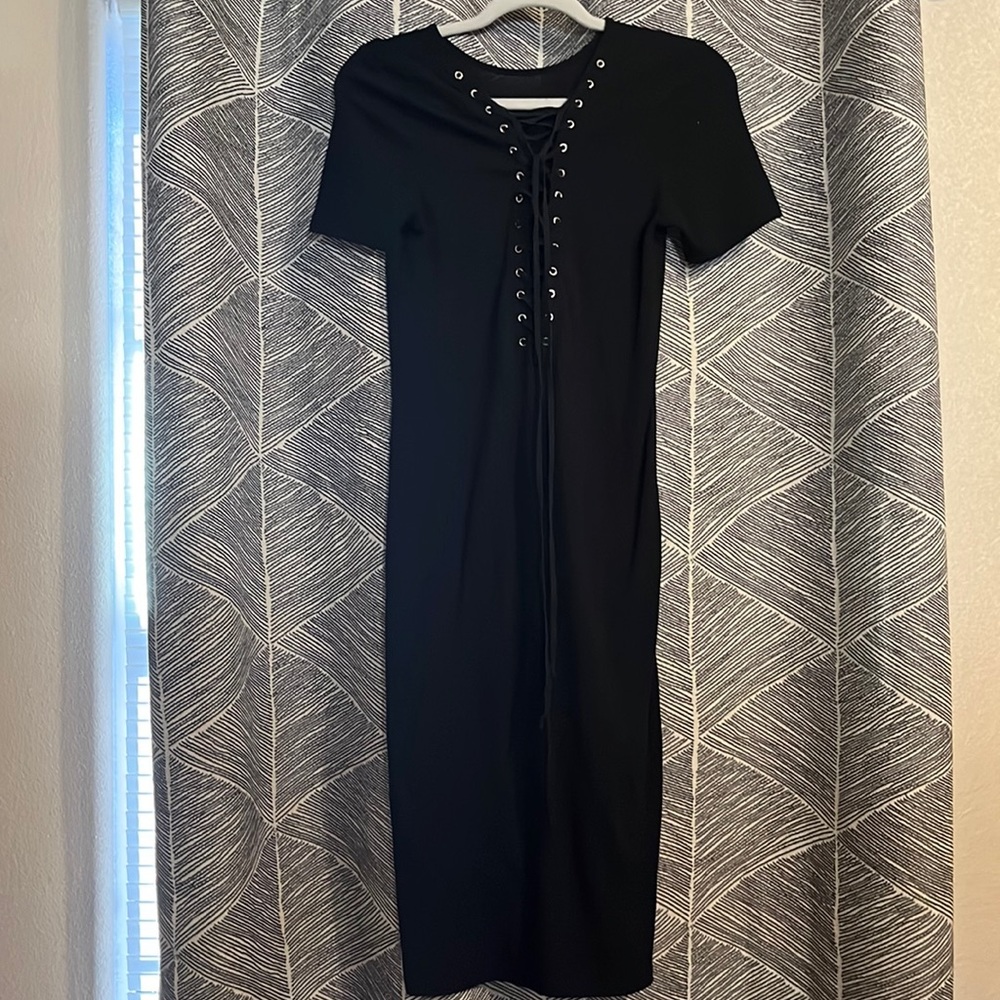 4 LG dresses/ bundled together for a great price.